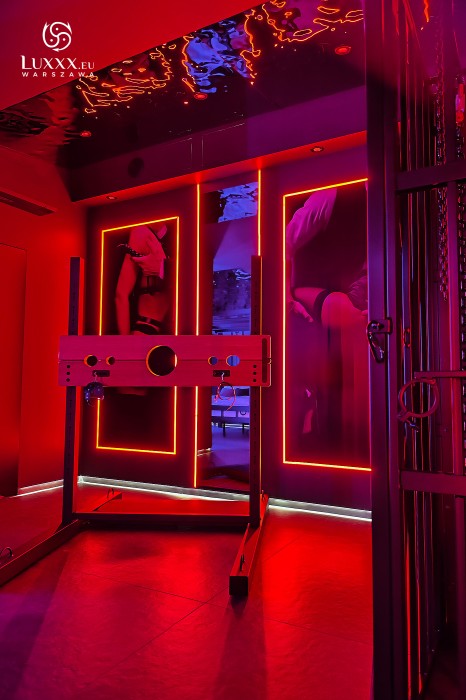 LUXXX -  Adults only apartment in Warsaw