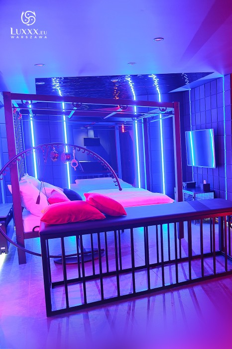LUXXX -  Adults only apartment in Warsaw